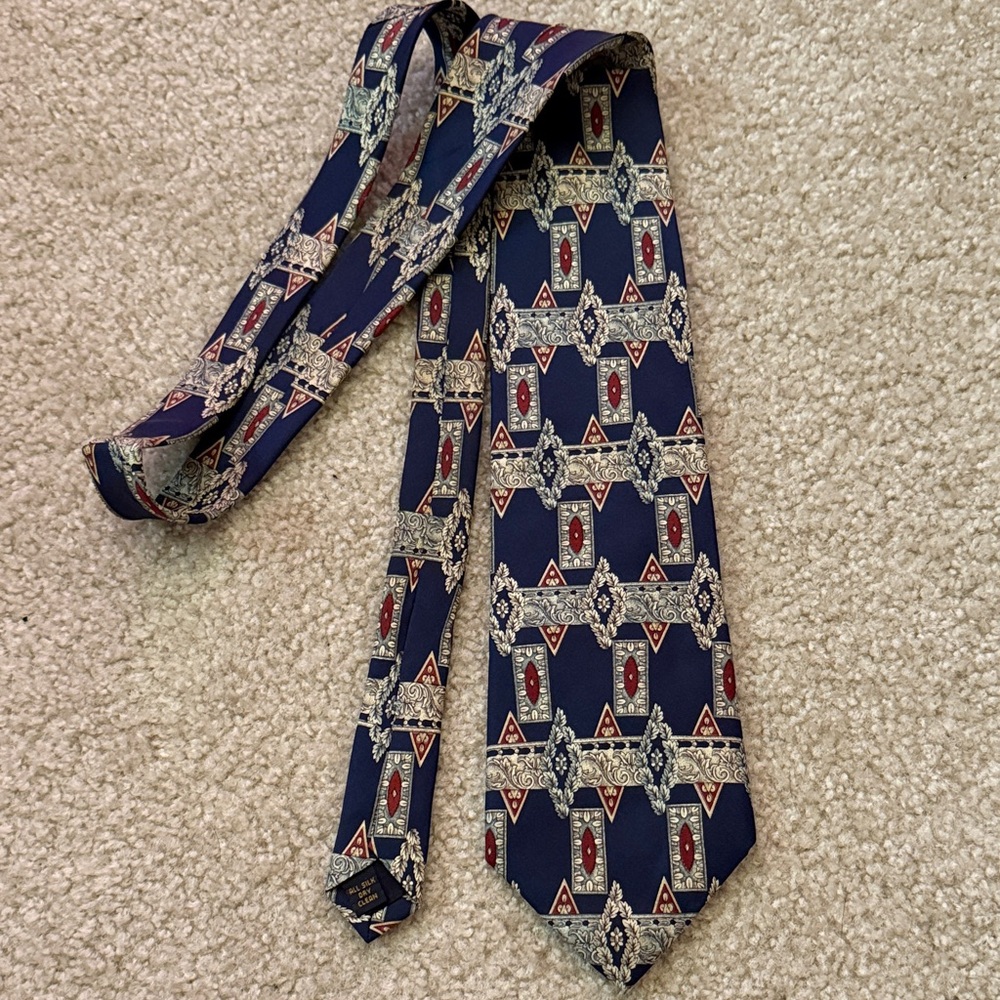 Bill blass patterned tie
